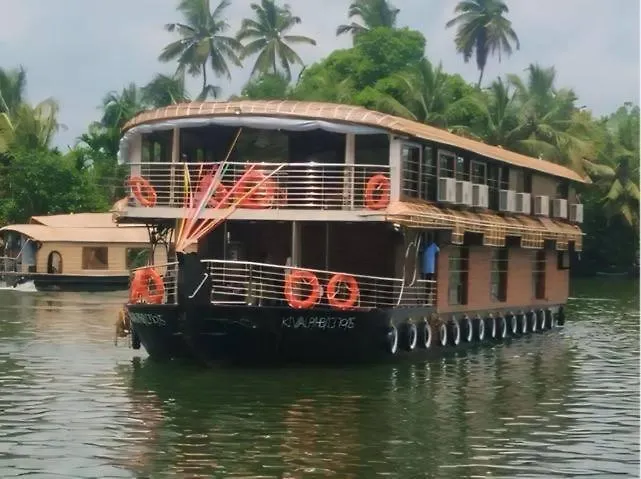 Bluerain Houseboat Ξενοδοχείο Alappuzha 0*,  Ινδία