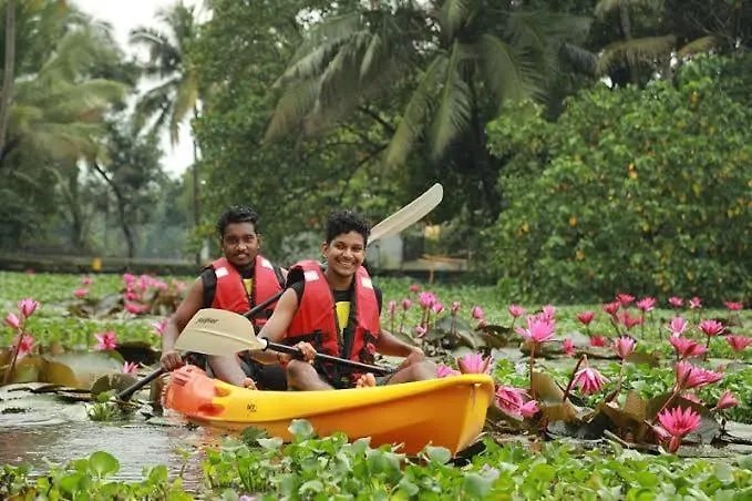 Bluerain Houseboat Ξενοδοχείο Alappuzha Ινδία
